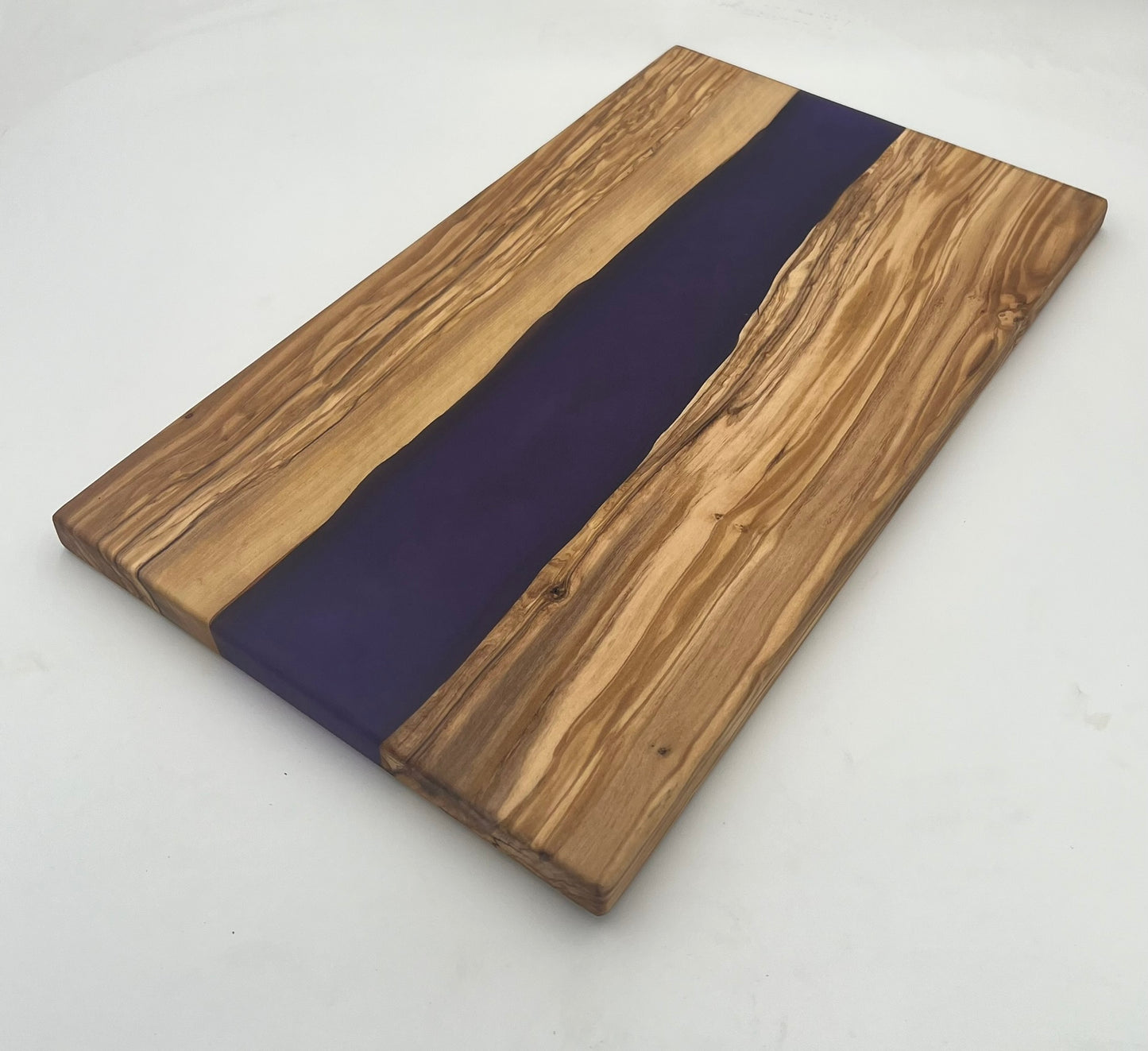 Olive Wood Cutting Board (Purpleheart)