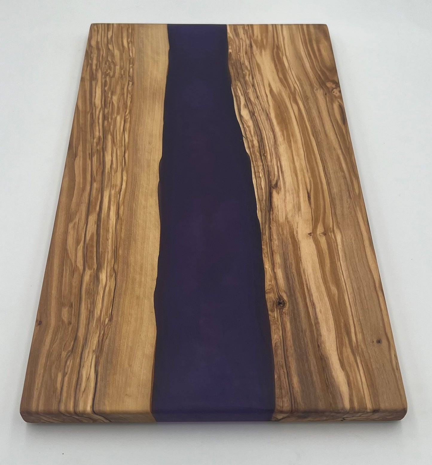 Olive Wood Cutting Board (Purpleheart)