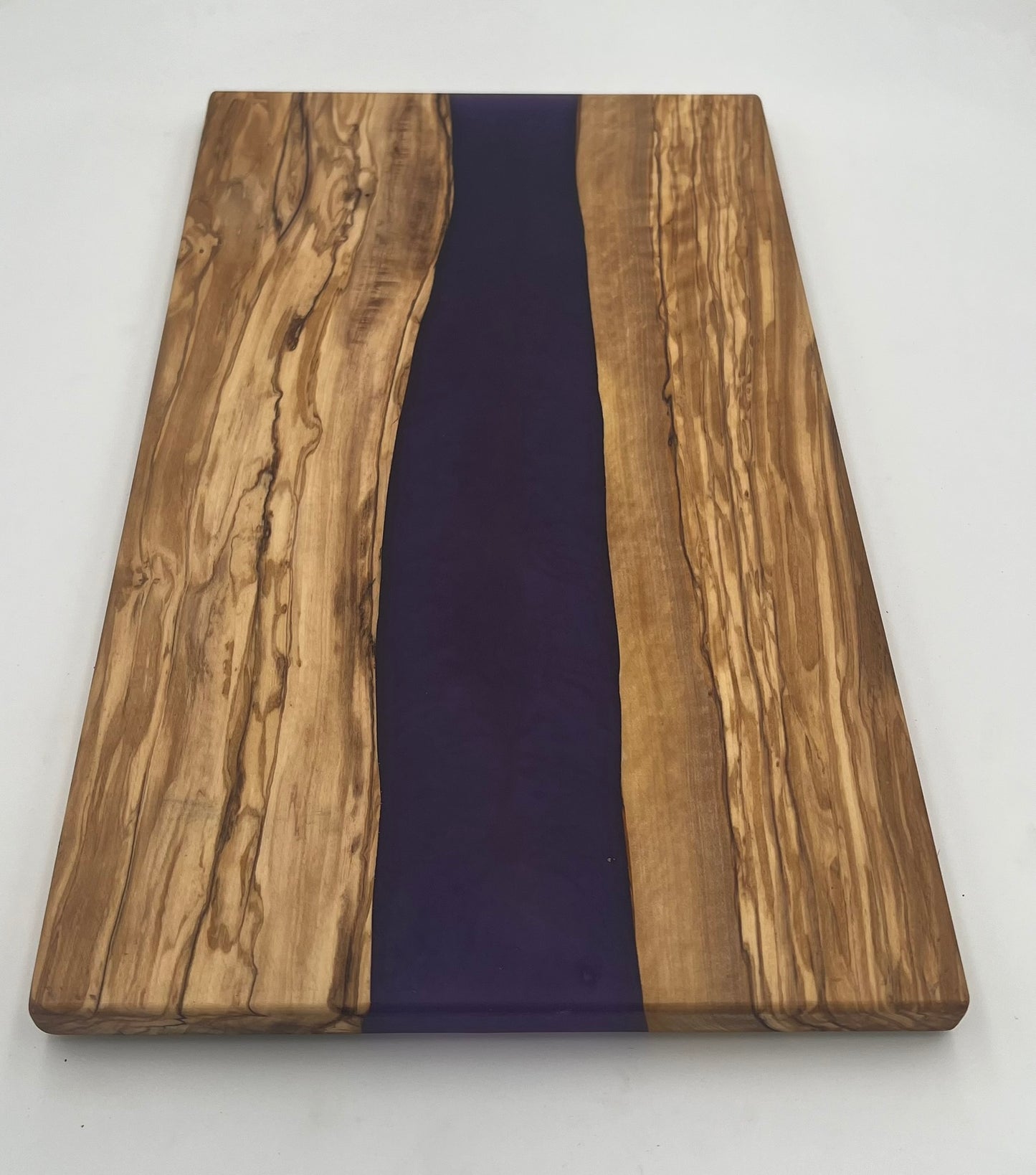 Olive Wood Cutting Board (Purpleheart)